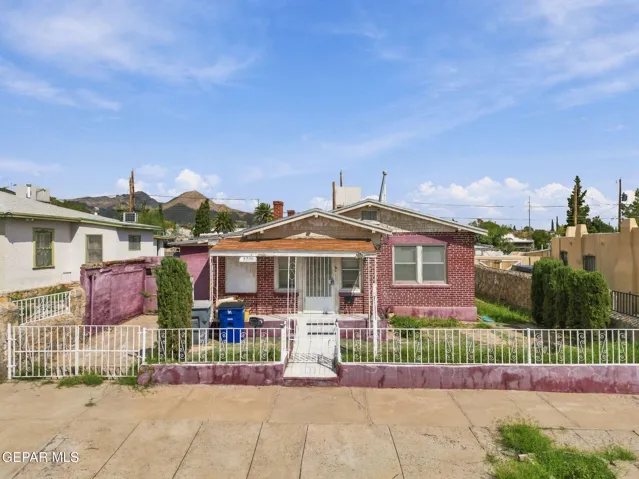 3205 Frankfort Avenue, El Paso, Texas 79930
