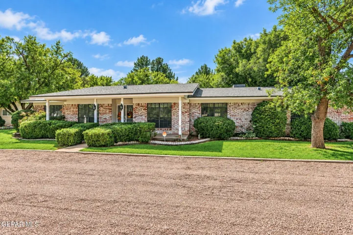 Great curb Appeal