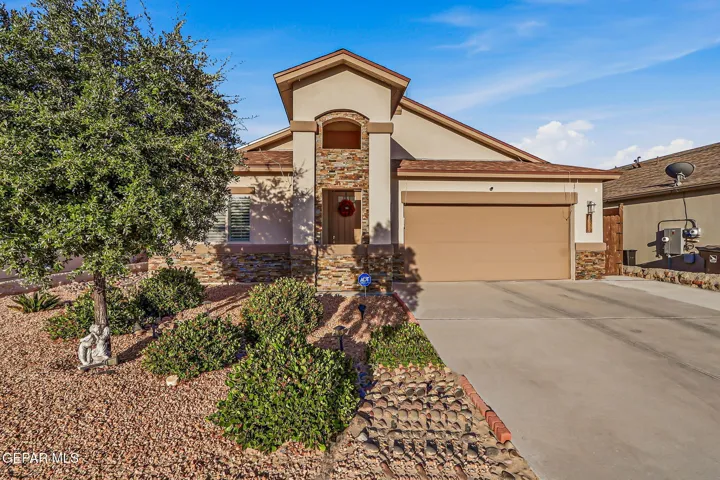6045 Copper Hill Street, Santa Teresa, New Mexico 88008