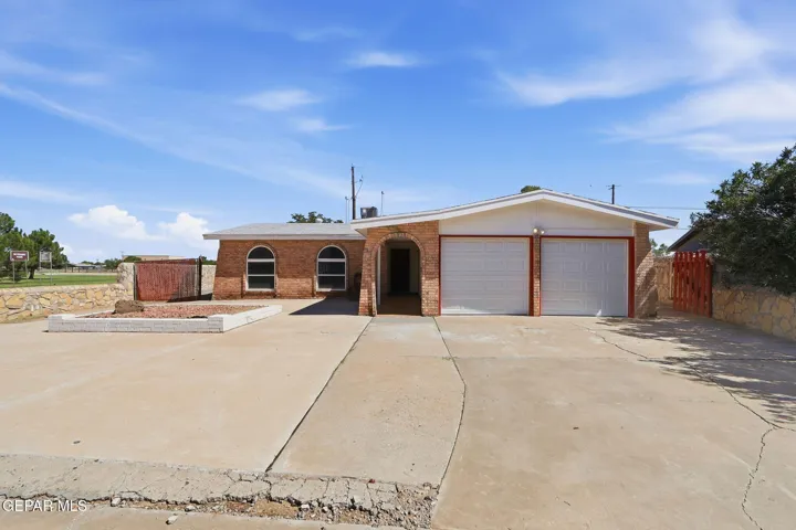 10484 Nolan Drive, El Paso, Texas 79924