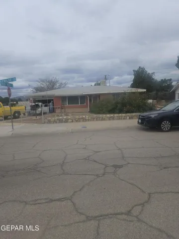 1201 Idlewilde Drive, El Paso, Texas 79925