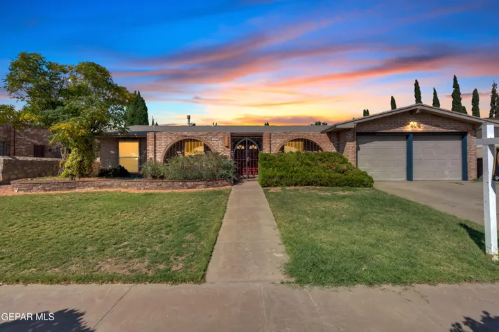 11313 James Grant Drive, El Paso, Texas 79936
