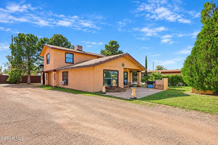 230 Nw H Avenue, Fabens, Texas 79838
