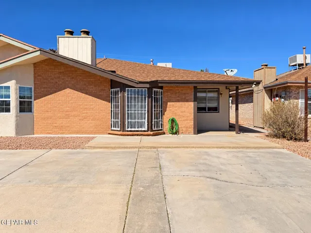 1907 Estrada Drive, El Paso, Texas 79936