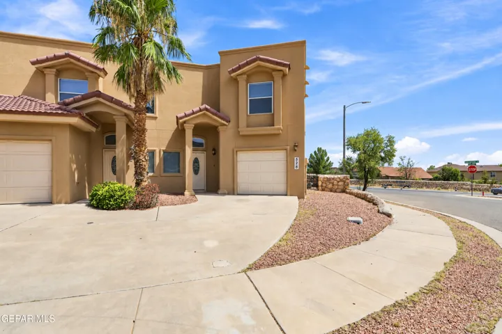528 Green Village Court A & B, El Paso, Texas 79912