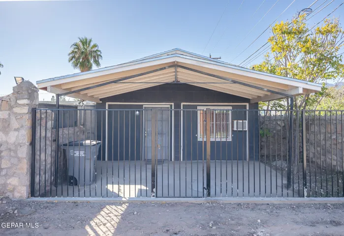 4317 Manchester Rear Avenue, El Paso, Texas 79903