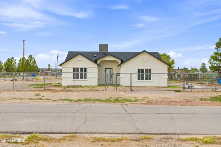 11571 Riverside Road, Socorro, Texas 79927