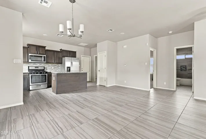 4825 Mark Avizo, El Paso, Texas 79938