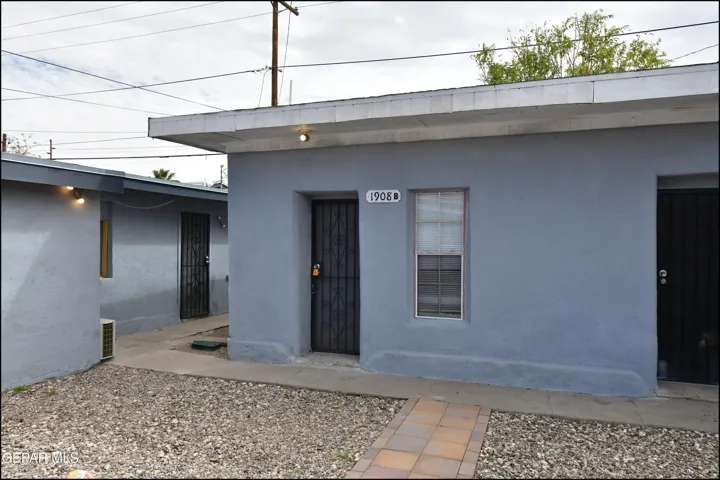 1910 Olive Avenue B, El Paso, Texas 79901
