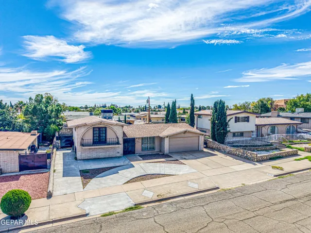 10216 Maxwood Drive, El Paso, Texas 79925