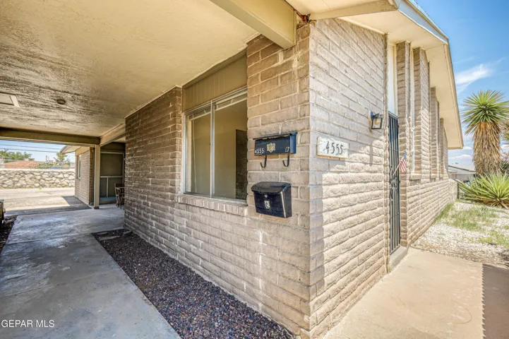 4555 Sun Valley Drive B, El Paso, Texas 79924