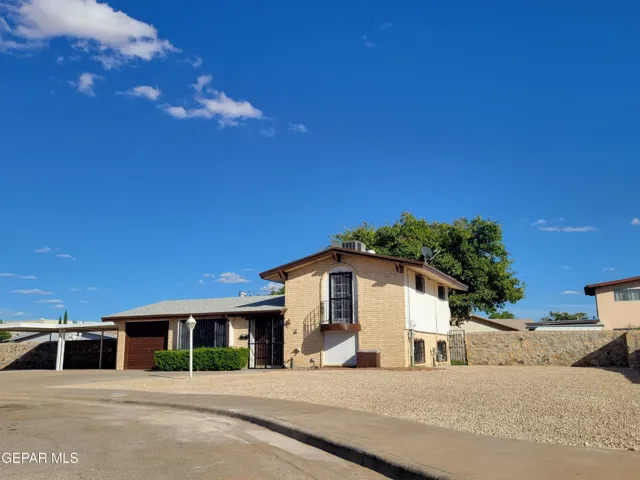 9872 Vandenburg, El Paso, Texas 79924
