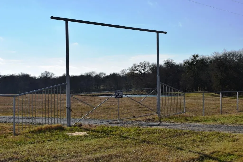 Ranch For Sale in Fannin County , TBD S State Highway 121, Bonham, Texas 75418, 0, 0, Garage spaces, 0 Sqft, built in 0, Price $2,200,000, mls#14730025, Real Estate Agent in Bonham, Homes For Sale in Fannin county, Homes For Sale in Bonham, Realtor in Bonham Texas, Real Estate Brokerage Independent Realty Texas, Luminita Cordes Realtor