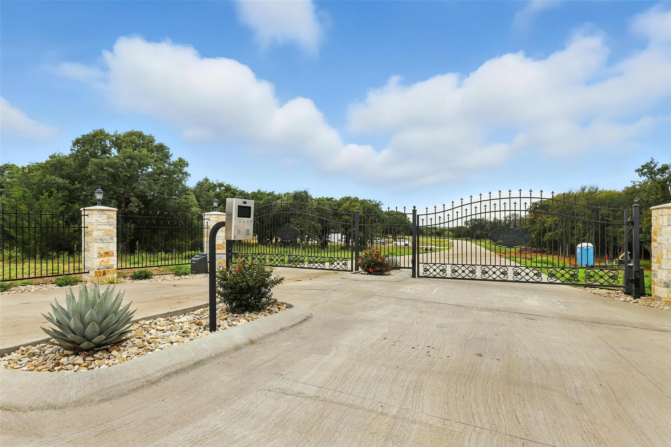 Unimproved Land For Sale in Johnson County , 1649 Private Access 60200, Burleson, Texas 76028, 0, 0, Garage spaces, 0 Sqft, built in 0, Price $355,000, mls#14745013, Real Estate Agent in Burleson, Homes For Sale in Johnson county, Homes For Sale in Burleson, Realtor in Burleson Texas, Real Estate Brokerage Independent Realty Texas, Luminita Cordes Realtor