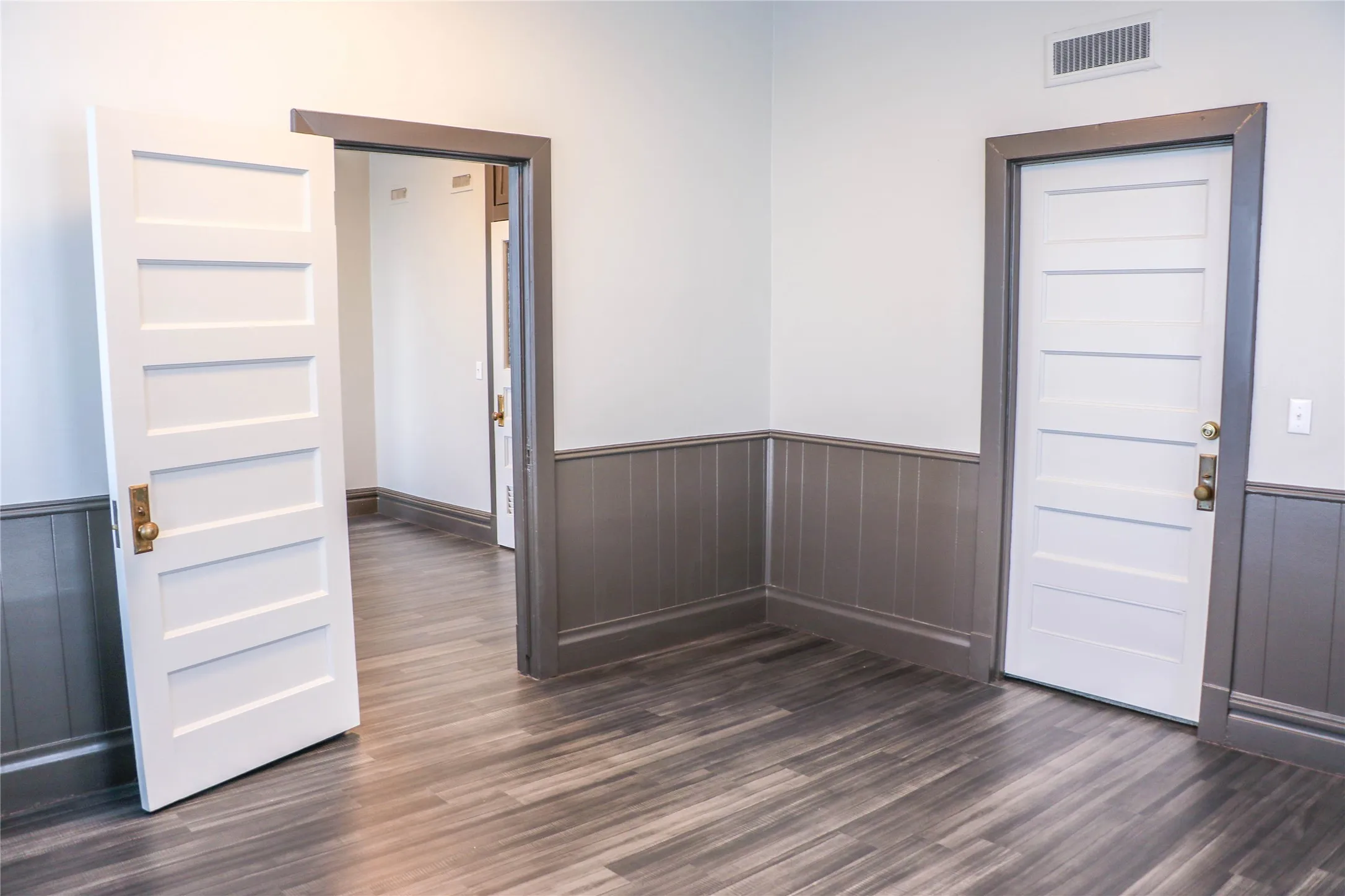 Office For Rent in Grayson County , 200 N Travis Street, Sherman, Texas 75090, 0, 0, Garage spaces, 66,000 Sqft, built in 1928, Preowned, Price $1, mls#14063024, Real Estate Agent in Sherman, Homes For Rent in Grayson county, Homes For Rent in Sherman, Realtor in Sherman Texas, Real Estate Brokerage Independent Realty Texas, Luminita Cordes Realtor