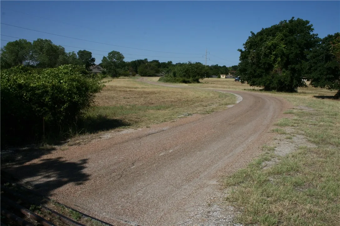 Good roads to view property