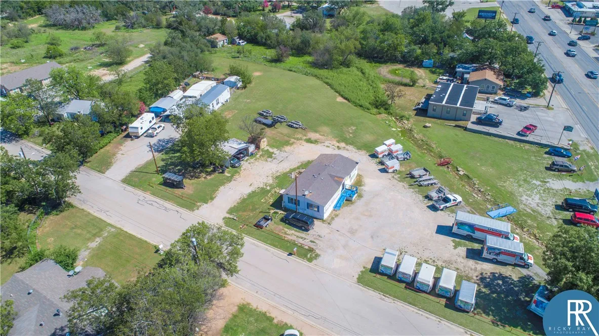 Office For Sale in Brown County , 702 early blvd, Early, Texas 76802, 0, 0, Garage spaces, 1,404 Sqft, built in 1998, Preowned, Price $595,000, mls#13951807, Real Estate Agent in Early, Homes For Sale in Brown county, Homes For Sale in Early, Realtor in Early Texas, Real Estate Brokerage Independent Realty Texas, Luminita Cordes Realtor