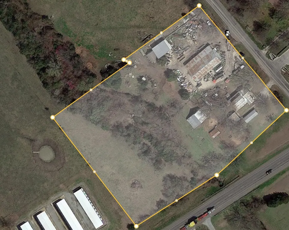 Single Family Residence For Sale in Fannin County , 1445 Fm 896, Leonard, Texas 75452, 3 Bedroom, 2 Bathroom, Garage spaces, 2,184 Sqft, built in 1919, Preowned, Price $800,000, mls#14650315, Real Estate Agent in Leonard, Homes For Sale in Fannin county, Homes For Sale in Leonard, Realtor in Leonard Texas, Real Estate Brokerage Independent Realty Texas, Luminita Cordes Realtor