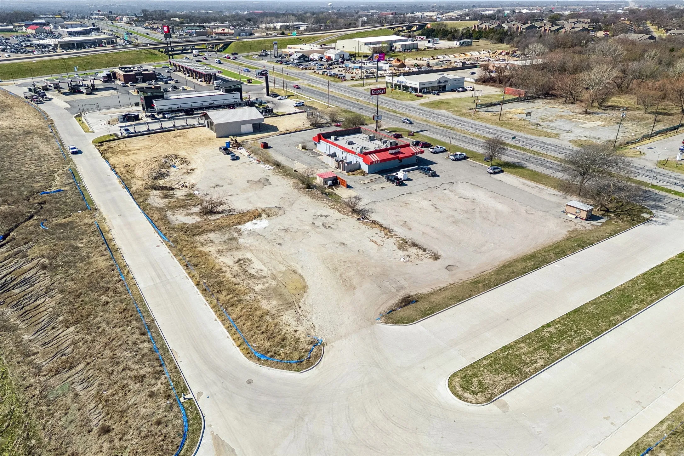Retail For Sale in Grayson County , 2801 Texoma Parkway, Sherman, Texas 75090, 0, 0, Garage spaces, 44,039 Sqft, built in 1984, Proposed, mls#14714953, Real Estate Agent in Sherman, Homes For Sale in Grayson county, Homes For Sale in Sherman, Realtor in Sherman Texas, Real Estate Brokerage Independent Realty Texas, Luminita Cordes Realtor