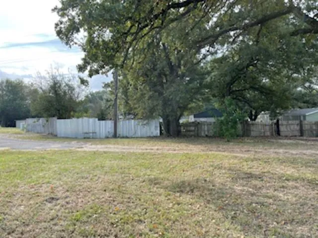 Unimproved Land For Sale in Henderson County , 301 W US-175 BUS Highway W, Athens, Texas 75751, 0, 0, Garage spaces, 0 Sqft, built in 0, mls#14699411, Real Estate Agent in Athens, Homes For Sale in Henderson county, Homes For Sale in Athens, Realtor in Athens Texas, Real Estate Brokerage Independent Realty Texas, Luminita Cordes Realtor