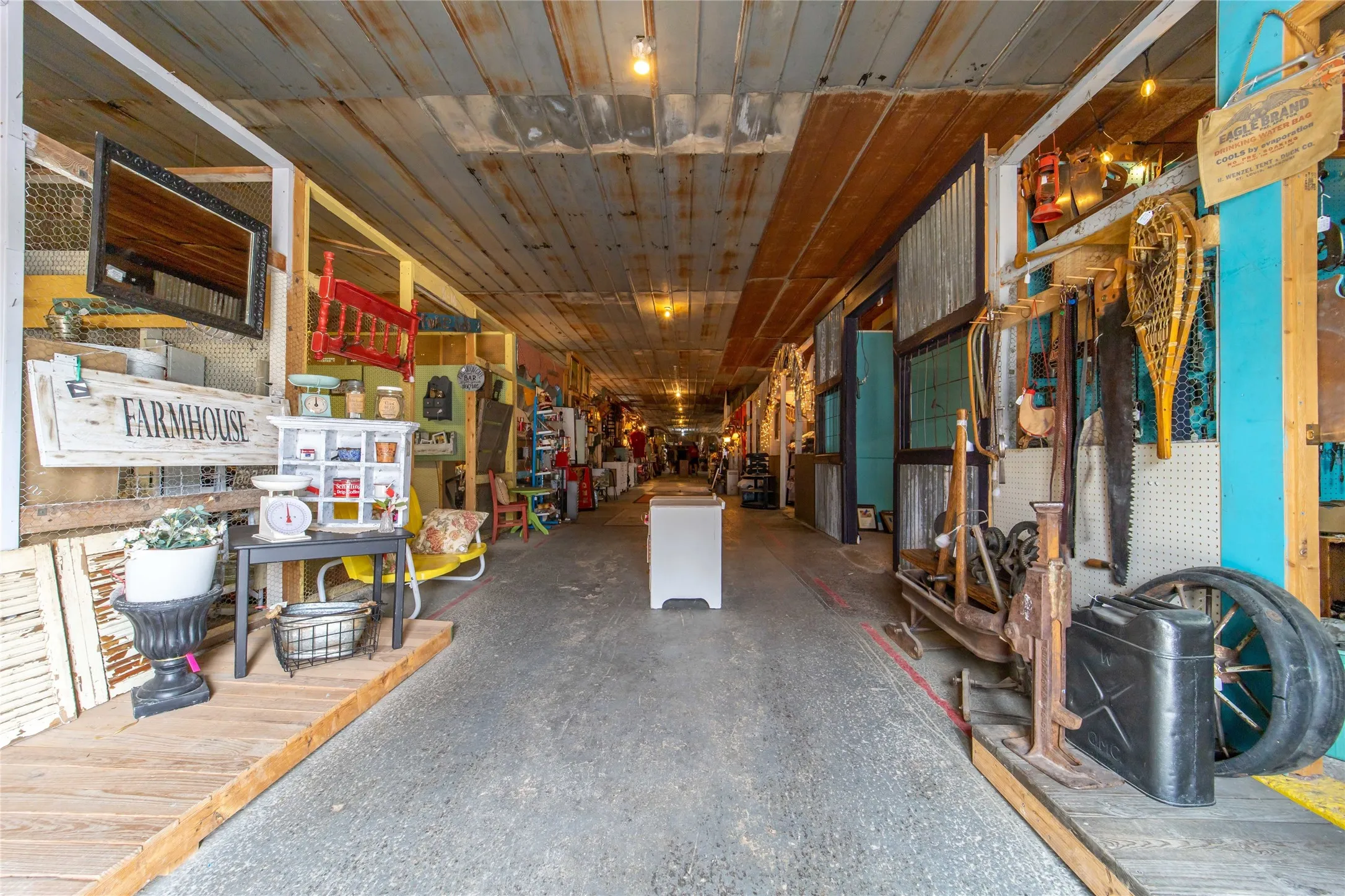 Retail For Sale in Erath County , 1950 W South Loop, Stephenville, Texas 76401, 0, 0, Garage spaces, 30,800 Sqft, built in 1982, Unknown, Price $2,800,000, mls#20030734, Real Estate Agent in Stephenville, Homes For Sale in Erath county, Homes For Sale in Stephenville, Realtor in Stephenville Texas, Real Estate Brokerage Independent Realty Texas, Luminita Cordes Realtor