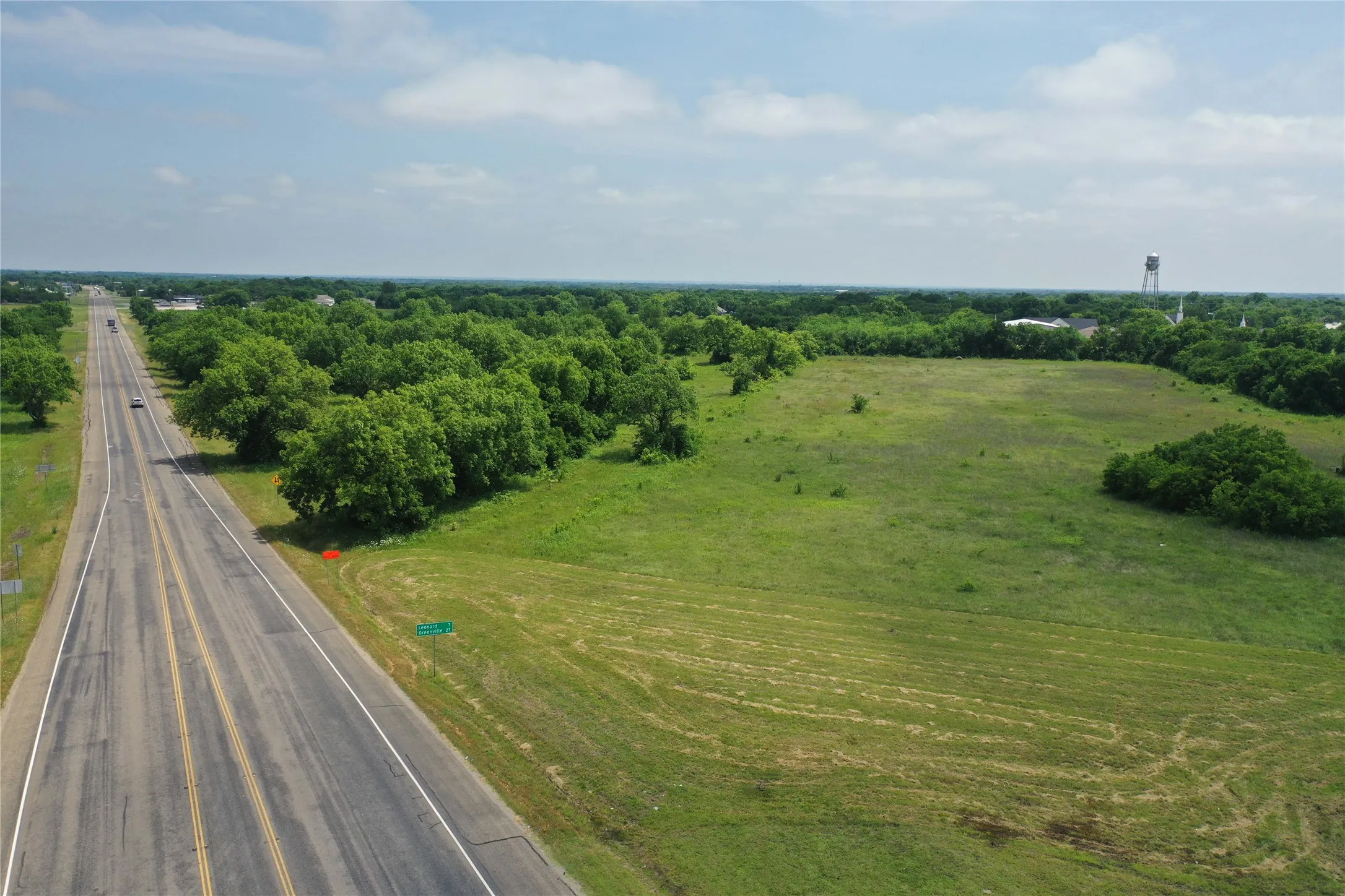 Unimproved Land For Sale in Fannin County , 29.366 AC South Side Hwy 69, Trenton, Texas 75490, 0, 0, Garage spaces, 0 Sqft, built in 0, Price $2,194,500, mls#20061557, Real Estate Agent in Trenton, Homes For Sale in Fannin county, Homes For Sale in Trenton, Realtor in Trenton Texas, Real Estate Brokerage Independent Realty Texas, Luminita Cordes Realtor