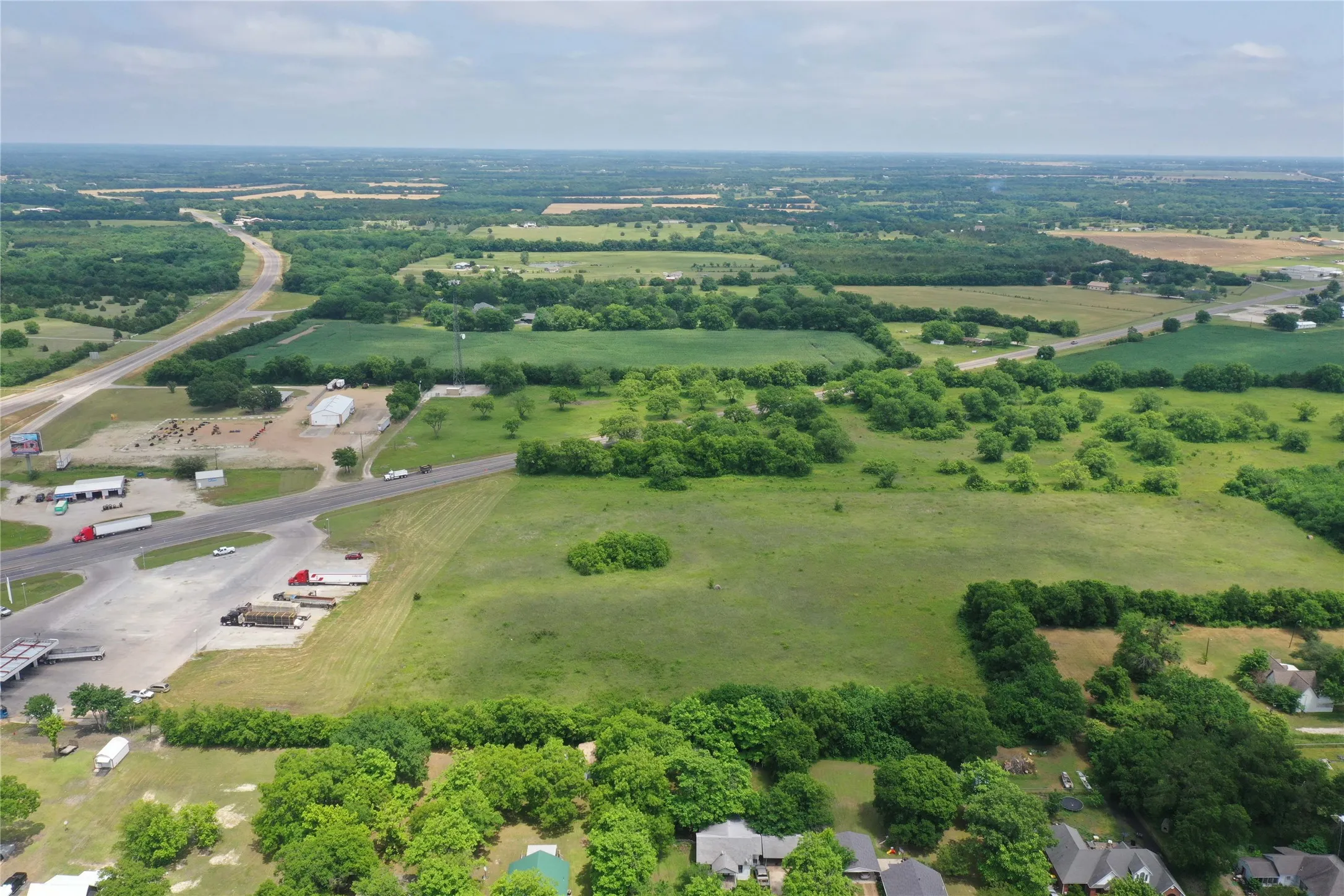 Unimproved Land For Sale in Fannin County , 29.366 AC South Side Hwy 69, Trenton, Texas 75490, 0, 0, Garage spaces, 0 Sqft, built in 0, Price $2,194,500, mls#20061557, Real Estate Agent in Trenton, Homes For Sale in Fannin county, Homes For Sale in Trenton, Realtor in Trenton Texas, Real Estate Brokerage Independent Realty Texas, Luminita Cordes Realtor