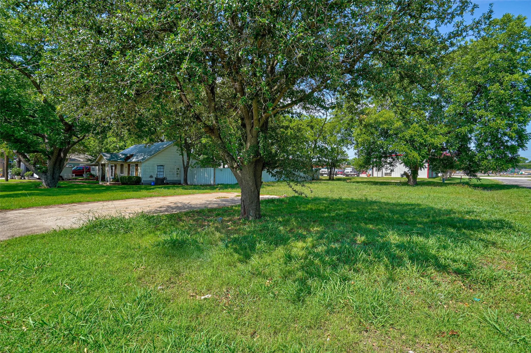Business For Sale in Johnson County , 117 N Dobson Street, Burleson, Texas 76028, 0, 0, Garage spaces, 0 Sqft, built in 1940, mls#20084754, Real Estate Agent in Burleson, Homes For Sale in Johnson county, Homes For Sale in Burleson, Realtor in Burleson Texas, Real Estate Brokerage Independent Realty Texas, Luminita Cordes Realtor