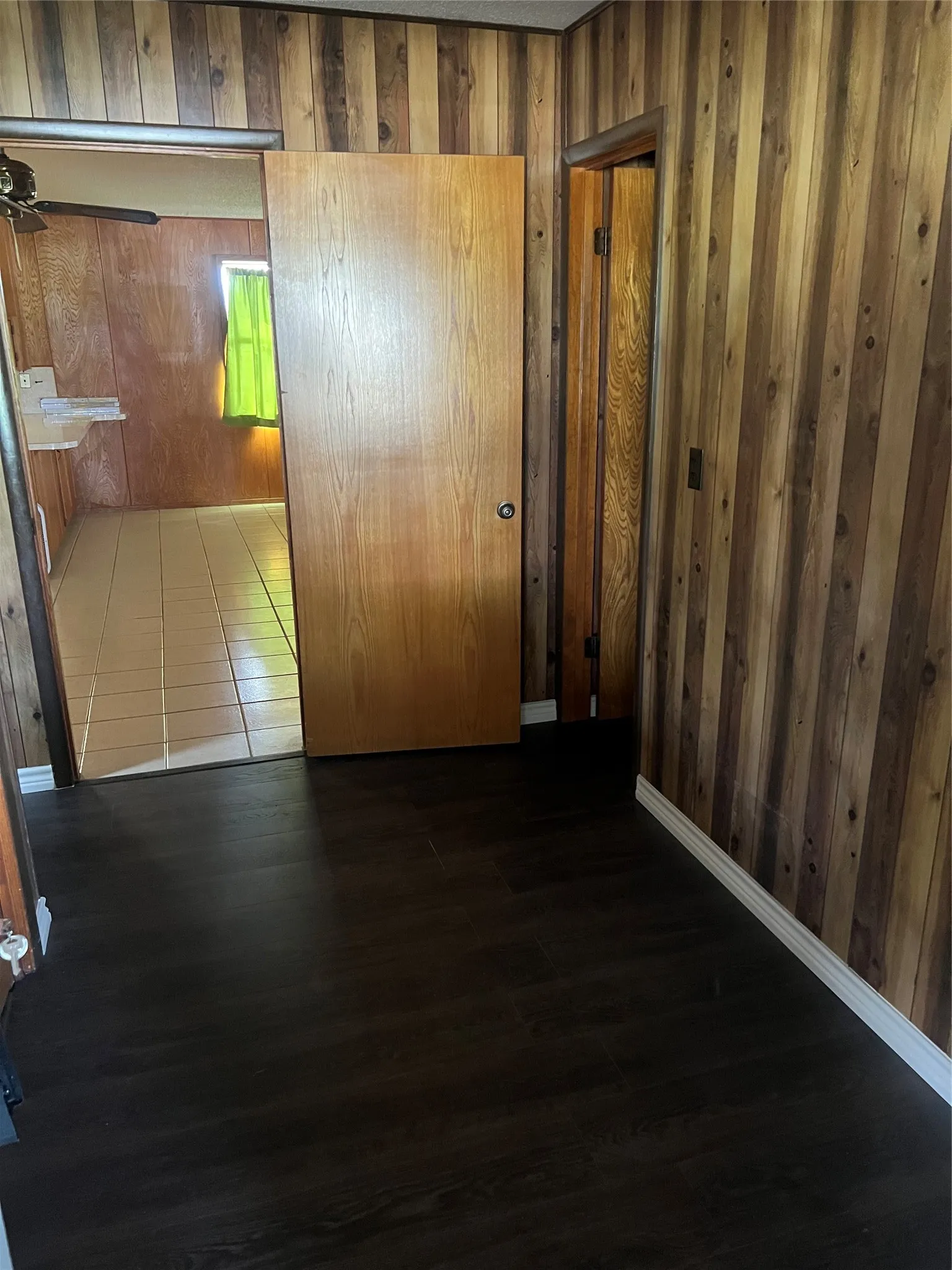 Single Family Residence For Sale in Montague County , 3433 Highway 81 N, Bowie, Texas 76230, 3 Bedroom, 3 Bathroom, Garage spaces, 3,095 Sqft, built in 1981, Preowned, mls#20100295, Real Estate Agent in Bowie, Homes For Sale in Montague county, Homes For Sale in Bowie, Realtor in Bowie Texas, Real Estate Brokerage Independent Realty Texas, Luminita Cordes Realtor
