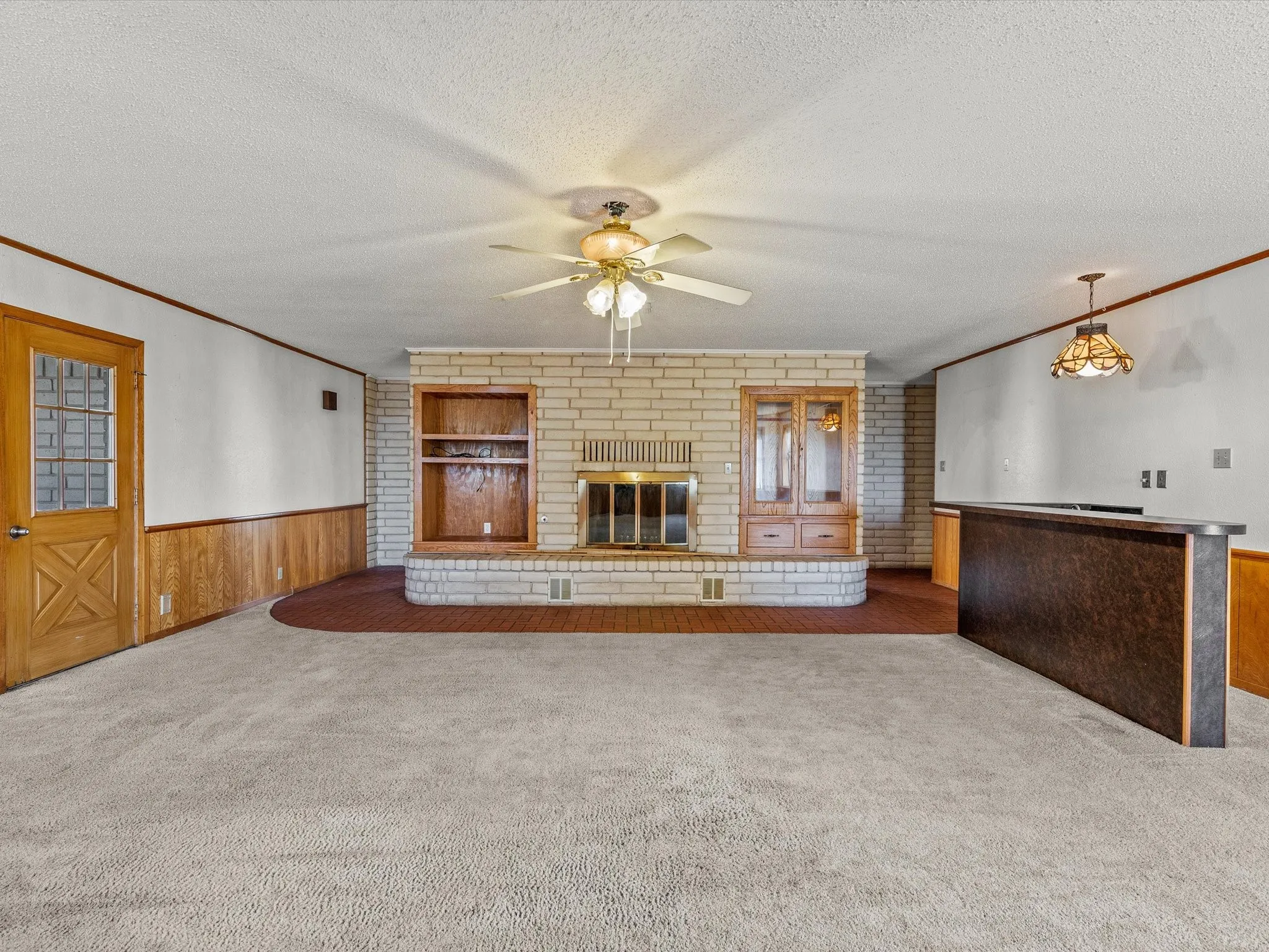 Single Family Residence For Sale in Montague County , 3433 Highway 81 N, Bowie, Texas 76230, 3 Bedroom, 3 Bathroom, Garage spaces, 3,095 Sqft, built in 1981, Preowned, mls#20100295, Real Estate Agent in Bowie, Homes For Sale in Montague county, Homes For Sale in Bowie, Realtor in Bowie Texas, Real Estate Brokerage Independent Realty Texas, Luminita Cordes Realtor