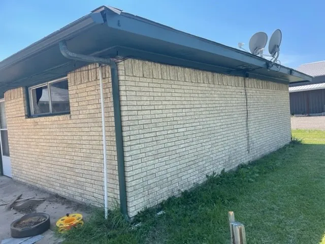 Single Family Residence For Sale in Hunt County , 6520 Fm 1570 W, Greenville, Texas 75402, 4 Bedrooms, 3 Bathrooms, 2 Garage spaces, 2,030 Sqft, built in 1970, Preowned, Price $199,000, mls#20162044, Real Estate Agent in Greenville, Homes For Sale in Hunt county, Homes For Sale in Greenville, Realtor in Greenville Texas, Real Estate Brokerage Independent Realty Texas, Luminita Cordes Realtor
