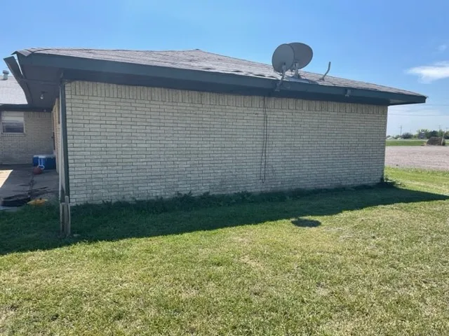 Single Family Residence For Sale in Hunt County , 6520 Fm 1570 W, Greenville, Texas 75402, 4 Bedrooms, 3 Bathrooms, 2 Garage spaces, 2,030 Sqft, built in 1970, Preowned, Price $199,000, mls#20162044, Real Estate Agent in Greenville, Homes For Sale in Hunt county, Homes For Sale in Greenville, Realtor in Greenville Texas, Real Estate Brokerage Independent Realty Texas, Luminita Cordes Realtor