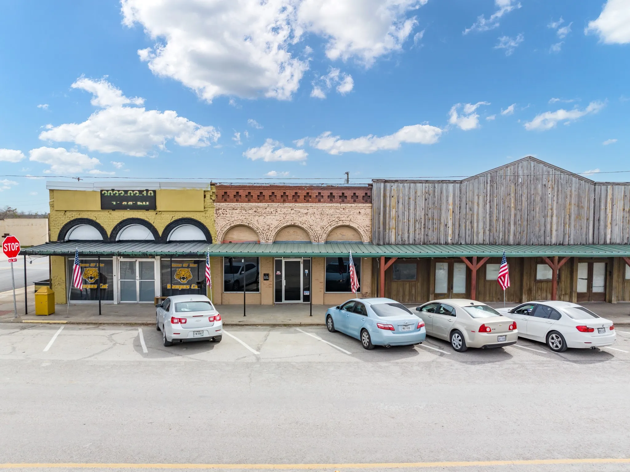 Retail For Sale in Hill County , 103 W Main St, Itasca, Texas 76055, 0, 0, Garage spaces, 0 Sqft, built in 1920, Price $160,000, mls#20262590, Real Estate Agent in Itasca, Homes For Sale in Hill county, Homes For Sale in Itasca, Realtor in Itasca Texas, Real Estate Brokerage Independent Realty Texas, Luminita Cordes Realtor