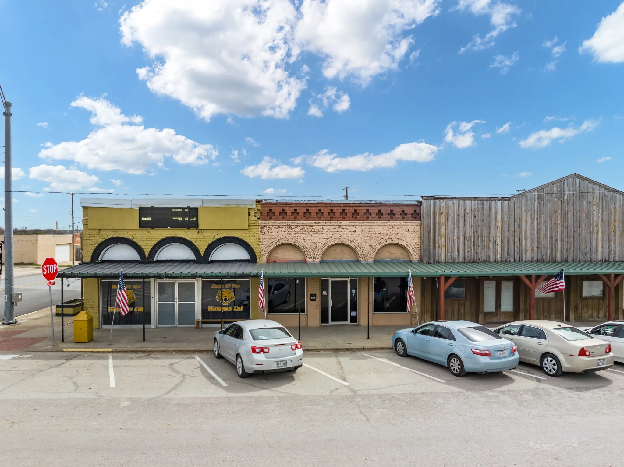 Retail For Sale in Hill County , 103 W Main St, Itasca, Texas 76055, 0, 0, Garage spaces, 0 Sqft, built in 1920, Price $160,000, mls#20262590, Real Estate Agent in Itasca, Homes For Sale in Hill county, Homes For Sale in Itasca, Realtor in Itasca Texas, Real Estate Brokerage Independent Realty Texas, Luminita Cordes Realtor