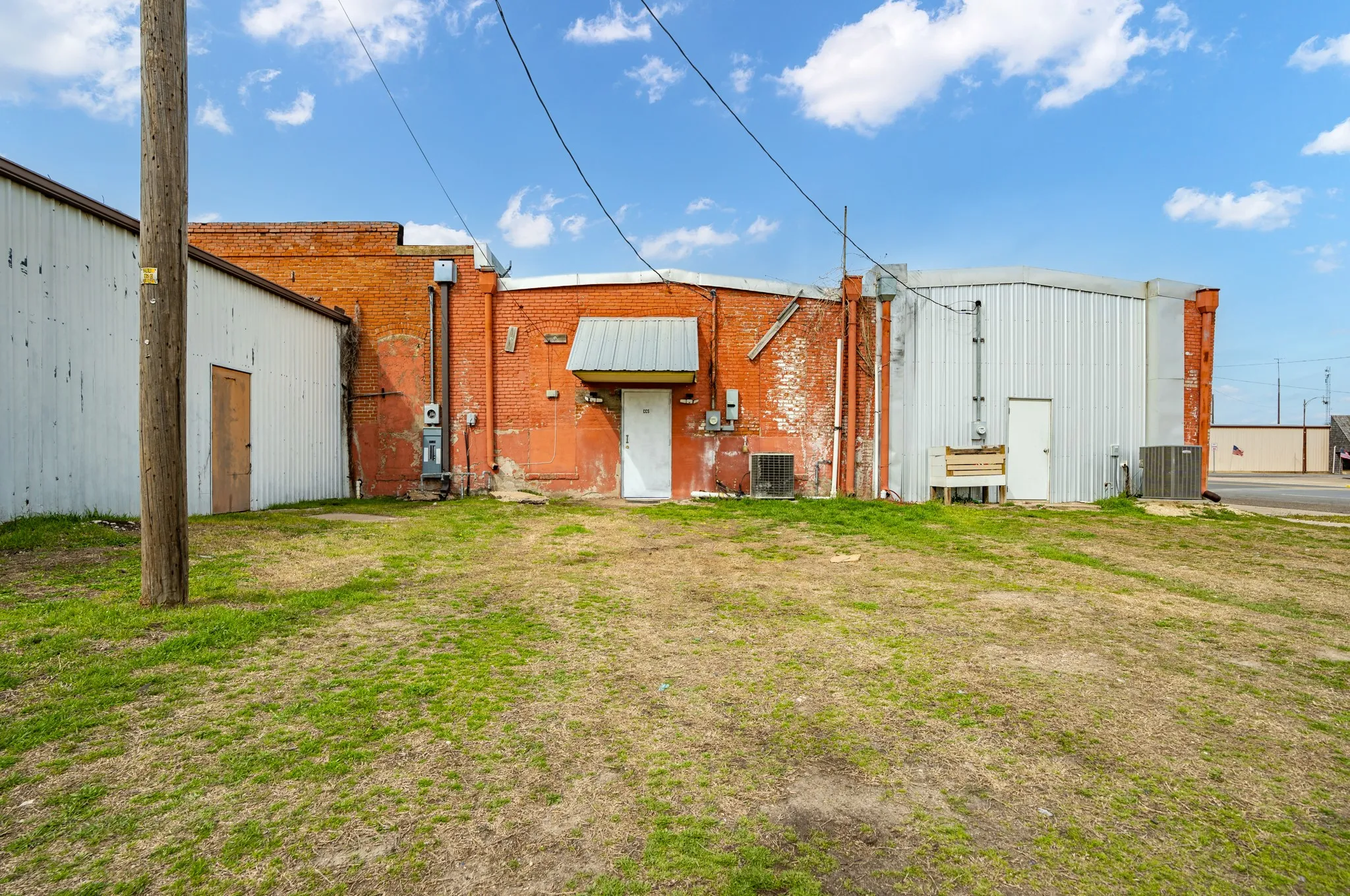 Retail For Sale in Hill County , 103 W Main St, Itasca, Texas 76055, 0, 0, Garage spaces, 0 Sqft, built in 1920, Price $160,000, mls#20262590, Real Estate Agent in Itasca, Homes For Sale in Hill county, Homes For Sale in Itasca, Realtor in Itasca Texas, Real Estate Brokerage Independent Realty Texas, Luminita Cordes Realtor