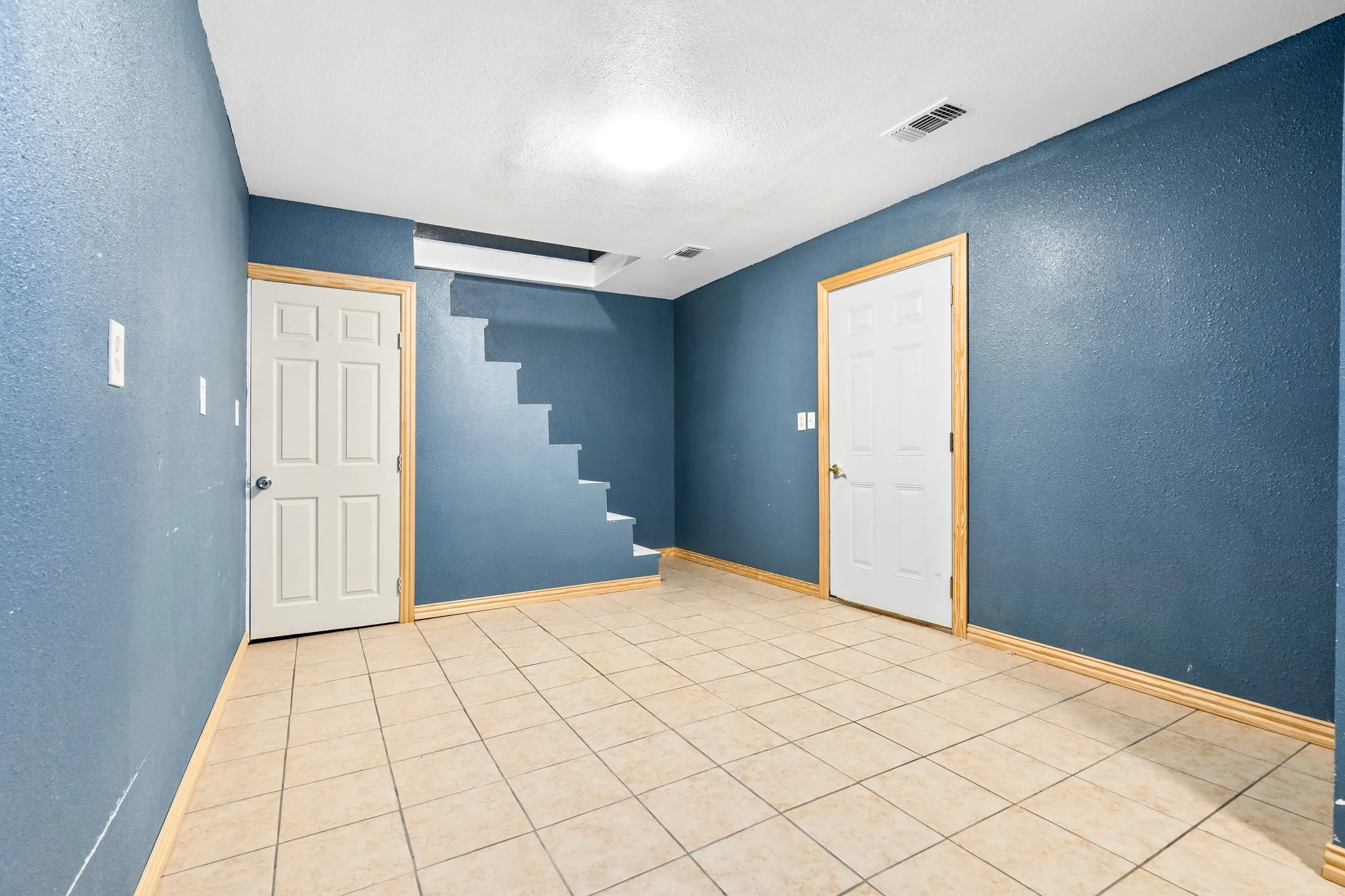 Retail For Sale in Hill County , 103 W Main St, Itasca, Texas 76055, 0, 0, Garage spaces, 0 Sqft, built in 1920, Price $160,000, mls#20262590, Real Estate Agent in Itasca, Homes For Sale in Hill county, Homes For Sale in Itasca, Realtor in Itasca Texas, Real Estate Brokerage Independent Realty Texas, Luminita Cordes Realtor