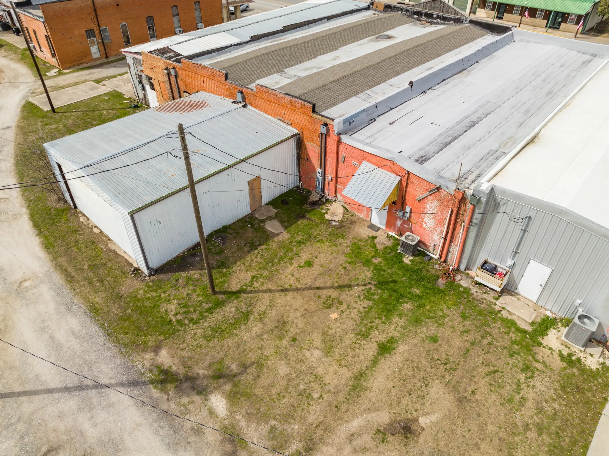 Retail For Sale in Hill County , 103 W Main St, Itasca, Texas 76055, 0, 0, Garage spaces, 0 Sqft, built in 1920, Price $160,000, mls#20262590, Real Estate Agent in Itasca, Homes For Sale in Hill county, Homes For Sale in Itasca, Realtor in Itasca Texas, Real Estate Brokerage Independent Realty Texas, Luminita Cordes Realtor