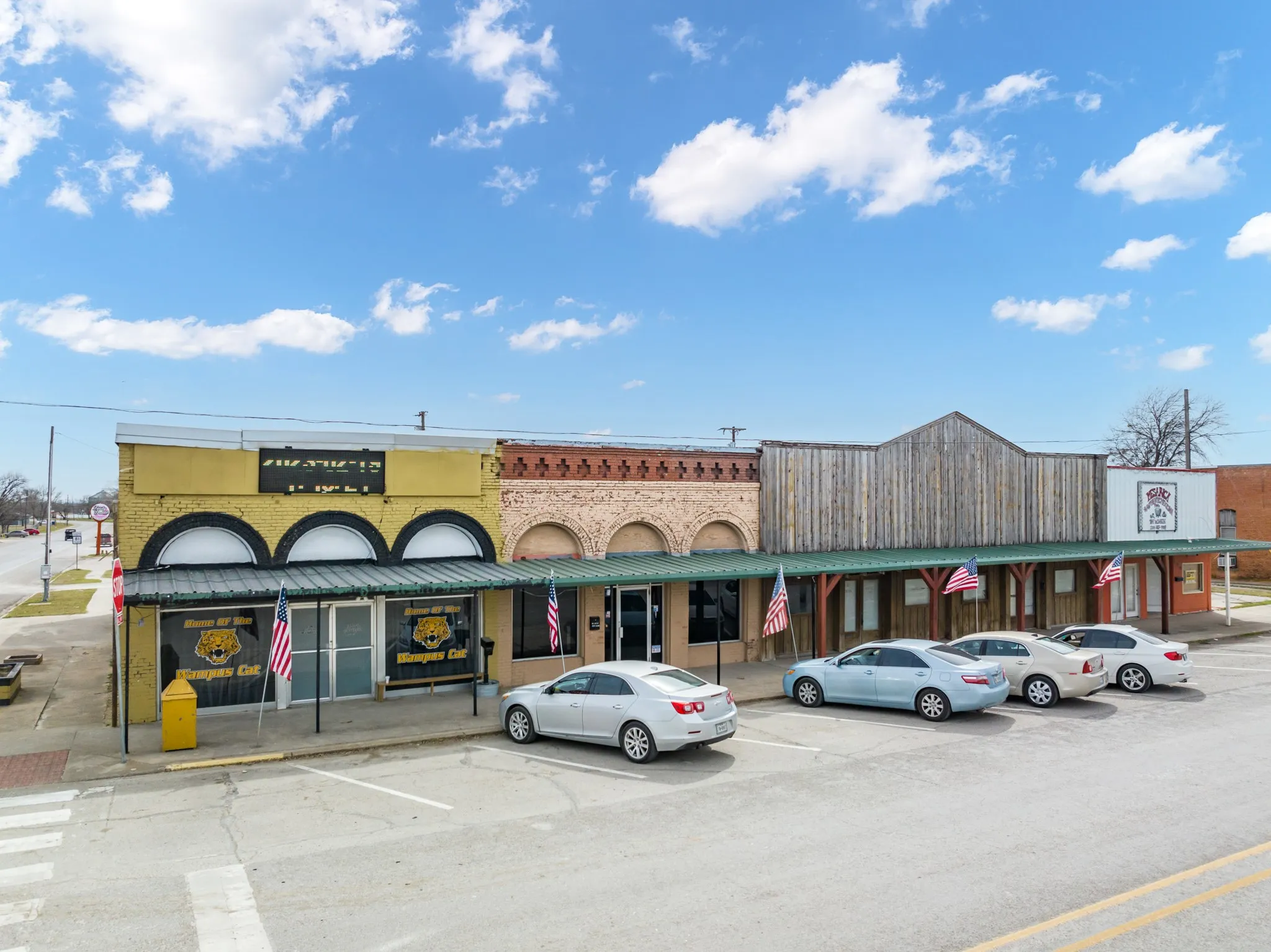 Retail For Sale in Hill County , 103 W Main St, Itasca, Texas 76055, 0, 0, Garage spaces, 0 Sqft, built in 1920, Price $160,000, mls#20262590, Real Estate Agent in Itasca, Homes For Sale in Hill county, Homes For Sale in Itasca, Realtor in Itasca Texas, Real Estate Brokerage Independent Realty Texas, Luminita Cordes Realtor