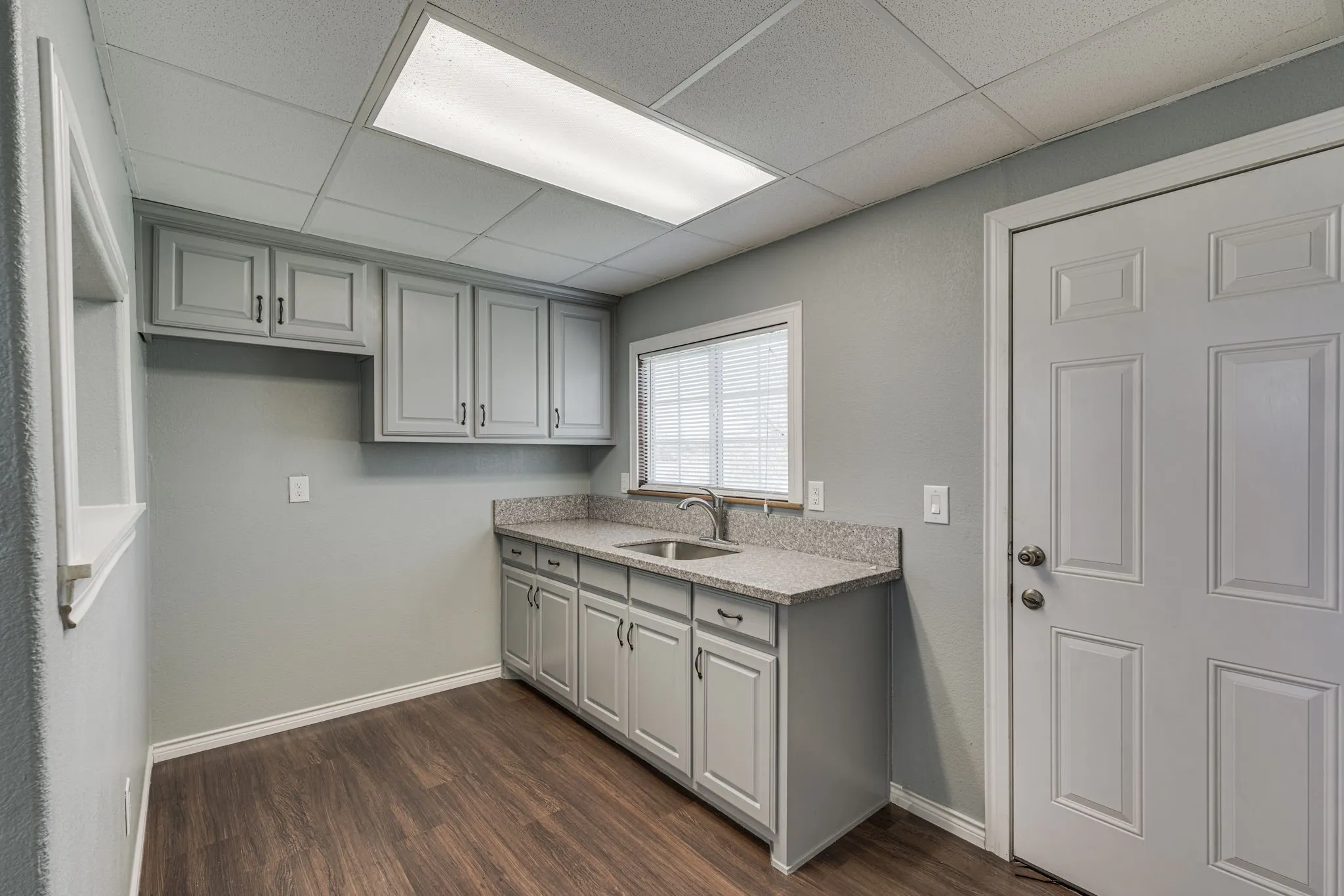 Office For Sale in Ellis County , 329 N State Highway 342, Red Oak, Texas 75154, 0, 0, Garage spaces, 0 Sqft, built in 1980, Preowned, mls#20272680, Real Estate Agent in Red Oak, Homes For Sale in Ellis county, Homes For Sale in Red Oak, Realtor in Red Oak Texas, Real Estate Brokerage Independent Realty Texas, Luminita Cordes Realtor