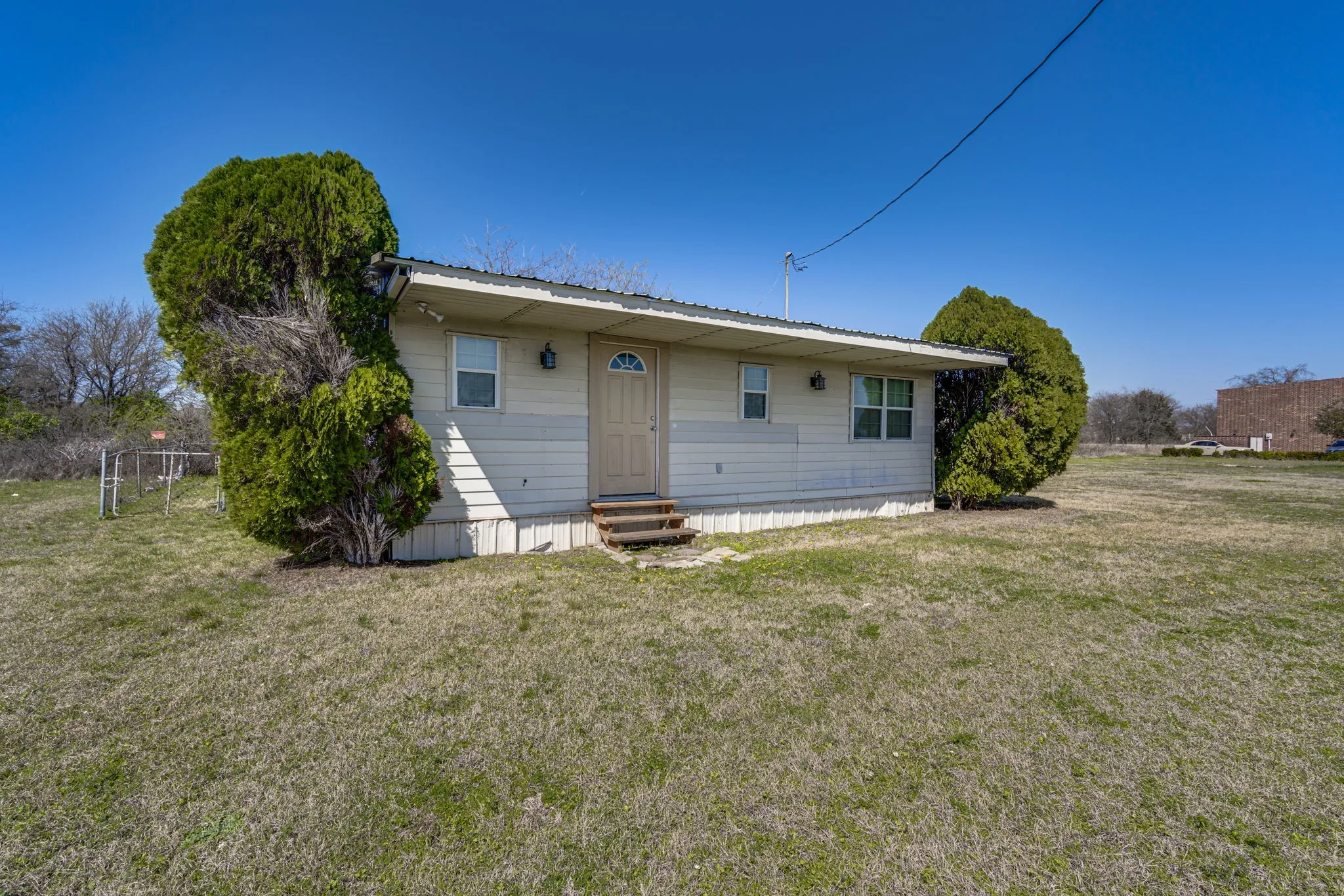 Office For Sale in Ellis County , 329 N State Highway 342, Red Oak, Texas 75154, 0, 0, Garage spaces, 0 Sqft, built in 1980, Preowned, mls#20272680, Real Estate Agent in Red Oak, Homes For Sale in Ellis county, Homes For Sale in Red Oak, Realtor in Red Oak Texas, Real Estate Brokerage Independent Realty Texas, Luminita Cordes Realtor