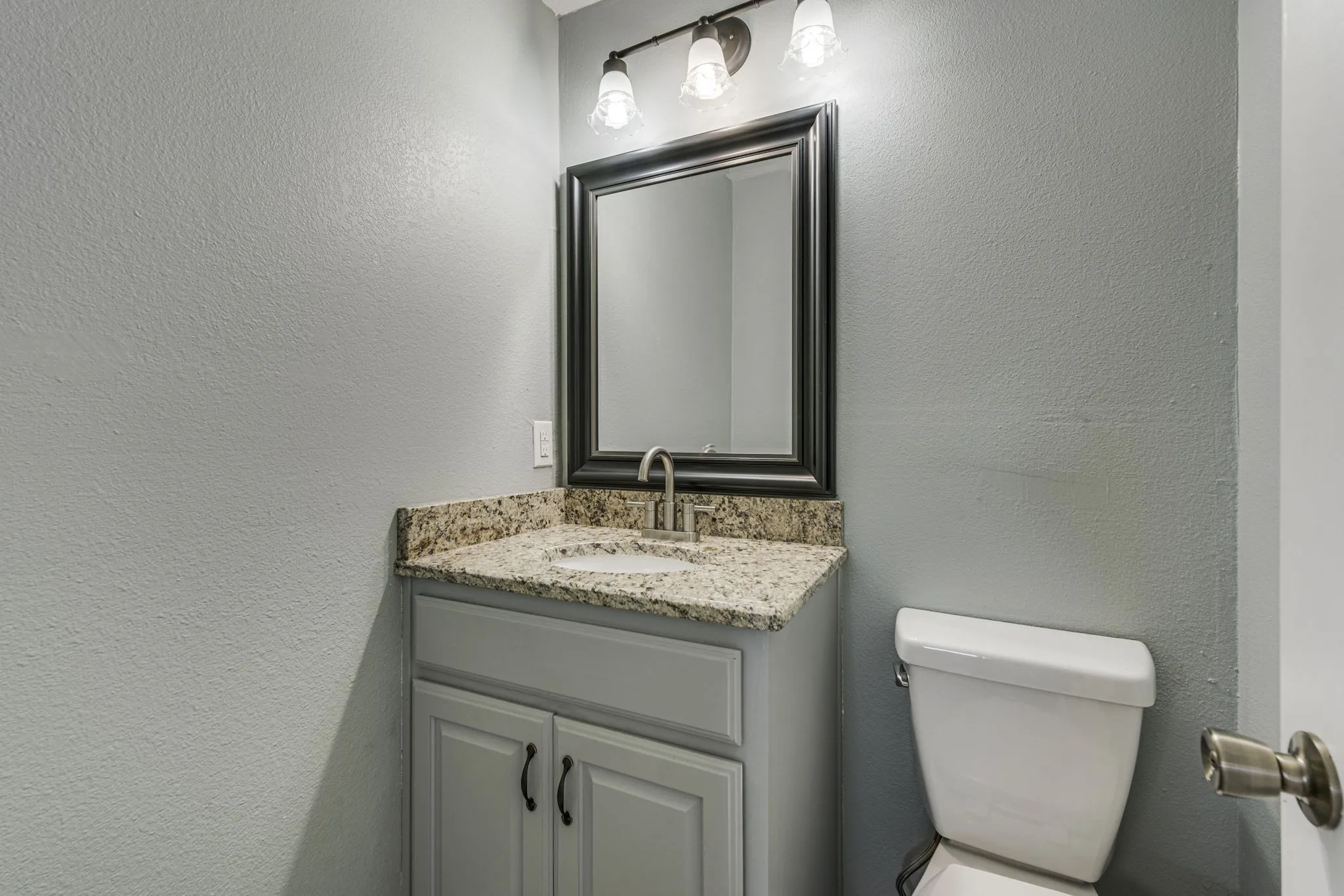 Office For Sale in Ellis County , 329 N State Highway 342, Red Oak, Texas 75154, 0, 0, Garage spaces, 0 Sqft, built in 1980, Preowned, mls#20272680, Real Estate Agent in Red Oak, Homes For Sale in Ellis county, Homes For Sale in Red Oak, Realtor in Red Oak Texas, Real Estate Brokerage Independent Realty Texas, Luminita Cordes Realtor