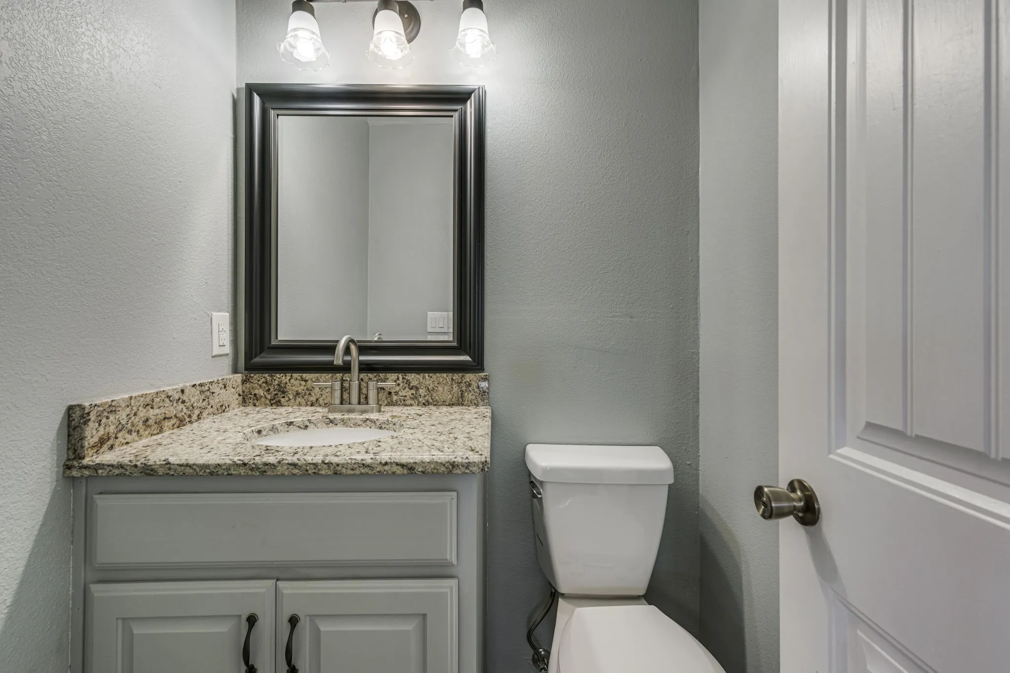 Office For Sale in Ellis County , 329 N State Highway 342, Red Oak, Texas 75154, 0, 0, Garage spaces, 0 Sqft, built in 1980, Preowned, mls#20272680, Real Estate Agent in Red Oak, Homes For Sale in Ellis county, Homes For Sale in Red Oak, Realtor in Red Oak Texas, Real Estate Brokerage Independent Realty Texas, Luminita Cordes Realtor
