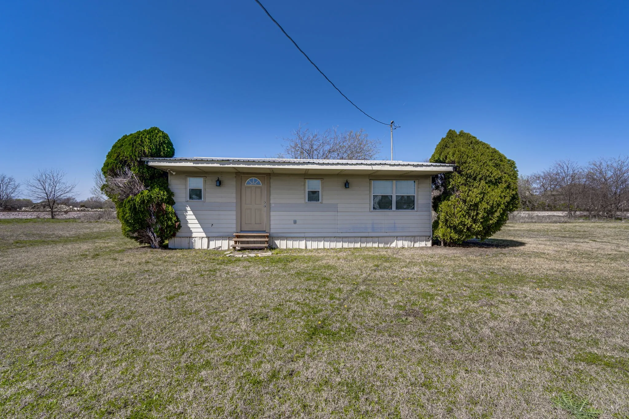 Office For Sale in Ellis County , 329 N State Highway 342, Red Oak, Texas 75154, 0, 0, Garage spaces, 0 Sqft, built in 1980, Preowned, mls#20272680, Real Estate Agent in Red Oak, Homes For Sale in Ellis county, Homes For Sale in Red Oak, Realtor in Red Oak Texas, Real Estate Brokerage Independent Realty Texas, Luminita Cordes Realtor