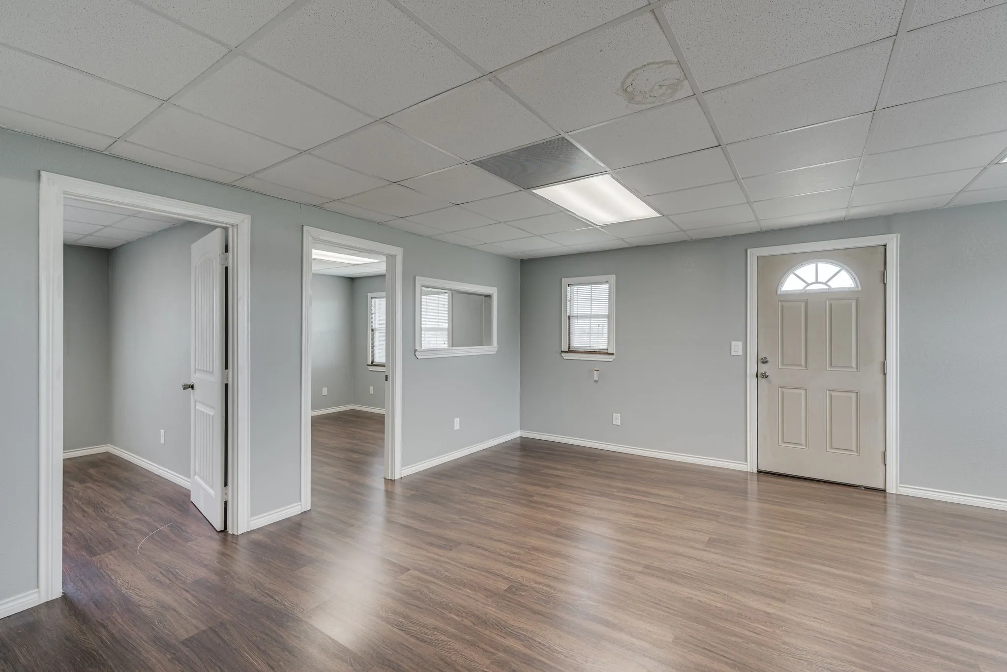 Office For Sale in Ellis County , 329 N State Highway 342, Red Oak, Texas 75154, 0, 0, Garage spaces, 0 Sqft, built in 1980, Preowned, mls#20272680, Real Estate Agent in Red Oak, Homes For Sale in Ellis county, Homes For Sale in Red Oak, Realtor in Red Oak Texas, Real Estate Brokerage Independent Realty Texas, Luminita Cordes Realtor