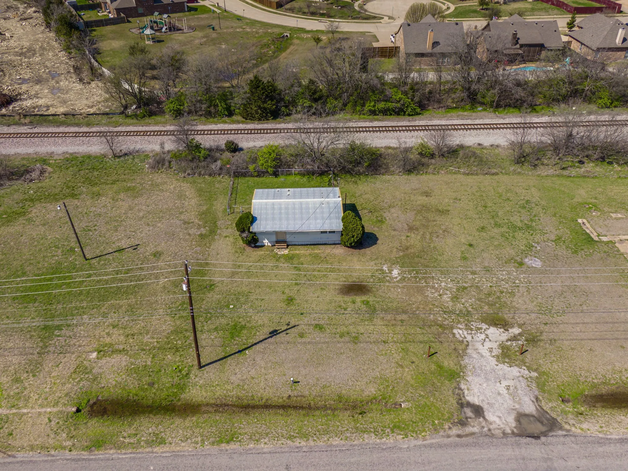 Office For Sale in Ellis County , 329 N State Highway 342, Red Oak, Texas 75154, 0, 0, Garage spaces, 0 Sqft, built in 1980, Preowned, mls#20272680, Real Estate Agent in Red Oak, Homes For Sale in Ellis county, Homes For Sale in Red Oak, Realtor in Red Oak Texas, Real Estate Brokerage Independent Realty Texas, Luminita Cordes Realtor