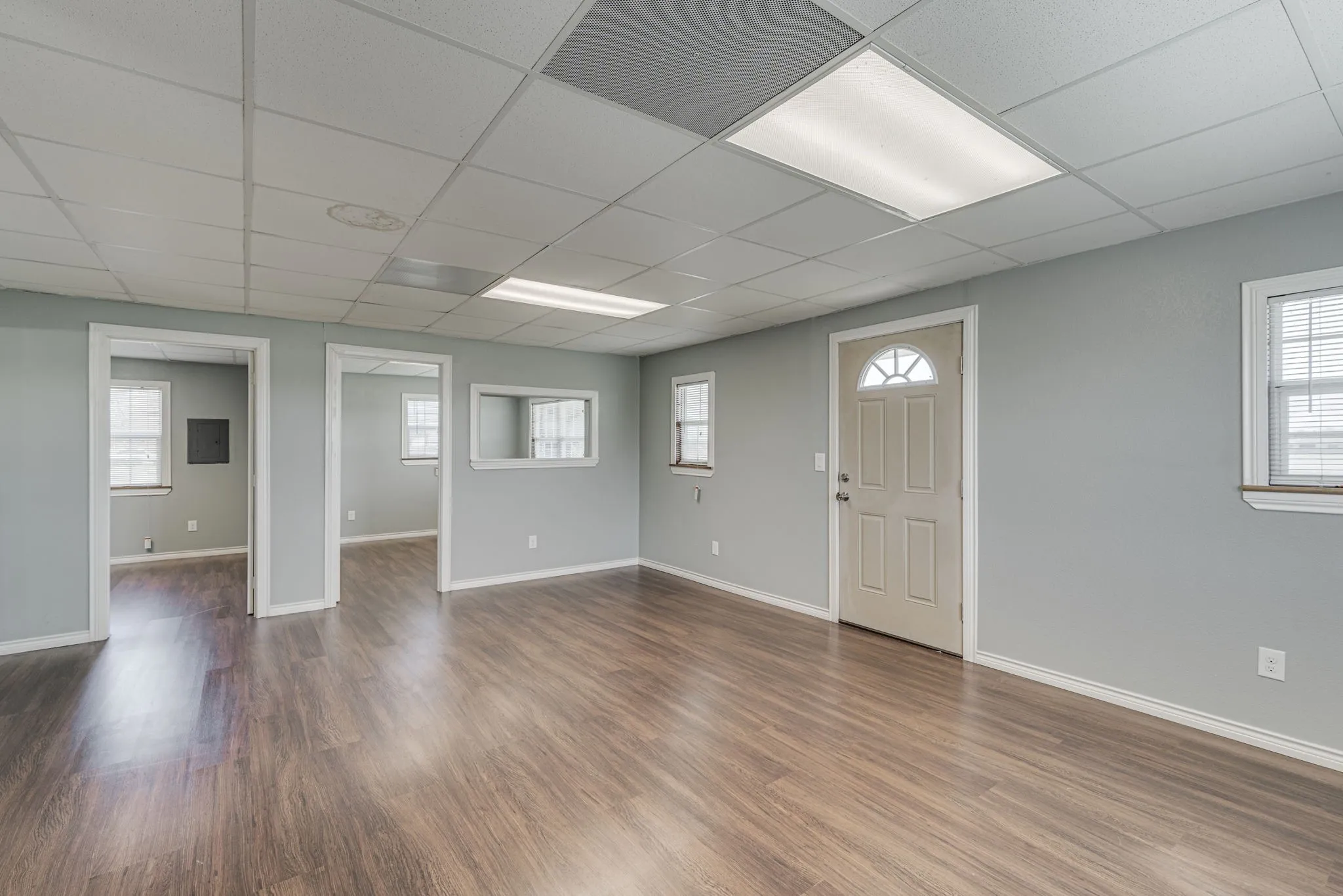 Office For Sale in Ellis County , 329 N State Highway 342, Red Oak, Texas 75154, 0, 0, Garage spaces, 0 Sqft, built in 1980, Preowned, mls#20272680, Real Estate Agent in Red Oak, Homes For Sale in Ellis county, Homes For Sale in Red Oak, Realtor in Red Oak Texas, Real Estate Brokerage Independent Realty Texas, Luminita Cordes Realtor