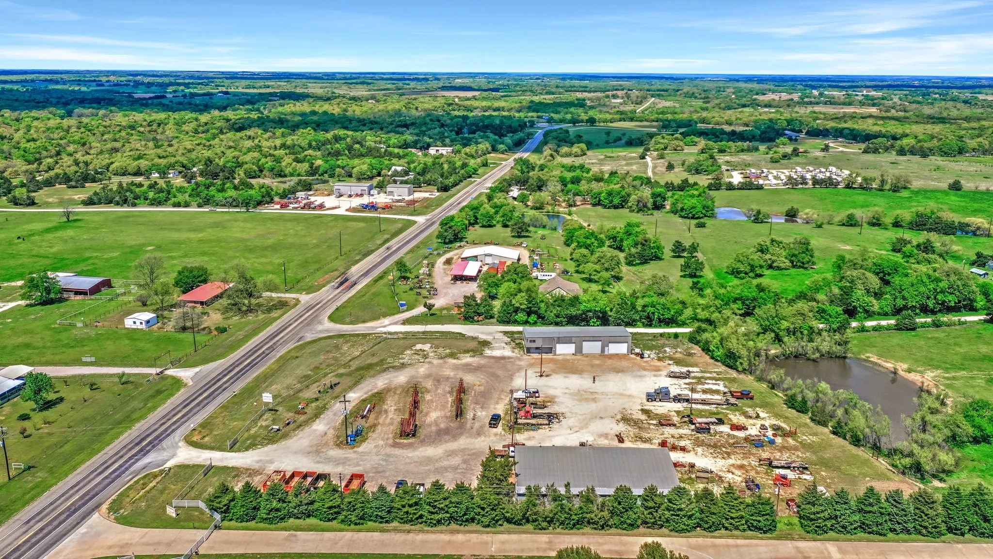 Industrial For Sale in Grayson County , 23350 US Highway 377, Whitesboro, Texas 76273, 0, 0, Garage spaces, 8,000 Sqft, built in 2001, Preowned, mls#20301255, Real Estate Agent in Whitesboro, Homes For Sale in Grayson county, Homes For Sale in Whitesboro, Realtor in Whitesboro Texas, Real Estate Brokerage Independent Realty Texas, Luminita Cordes Realtor