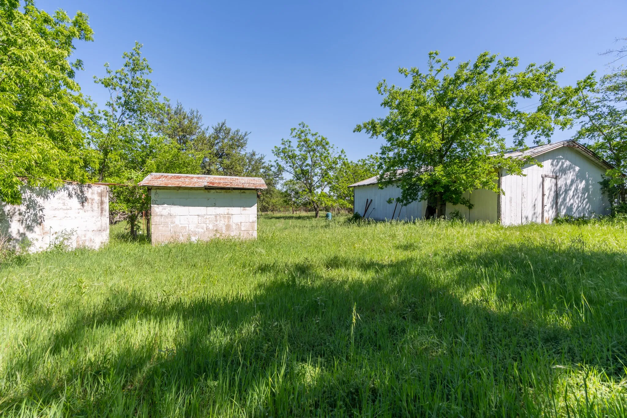 Single Family Residence For Sale in Coryell County , 6630 Fm 183, Evant, Texas 76525, 3 Bedroom, 2 Bathroom, Garage spaces, 1,134 Sqft, built in 1955, Preowned, mls#20316004, Real Estate Agent in Evant, Homes For Sale in Coryell county, Homes For Sale in Evant, Realtor in Evant Texas, Real Estate Brokerage Independent Realty Texas, Luminita Cordes Realtor