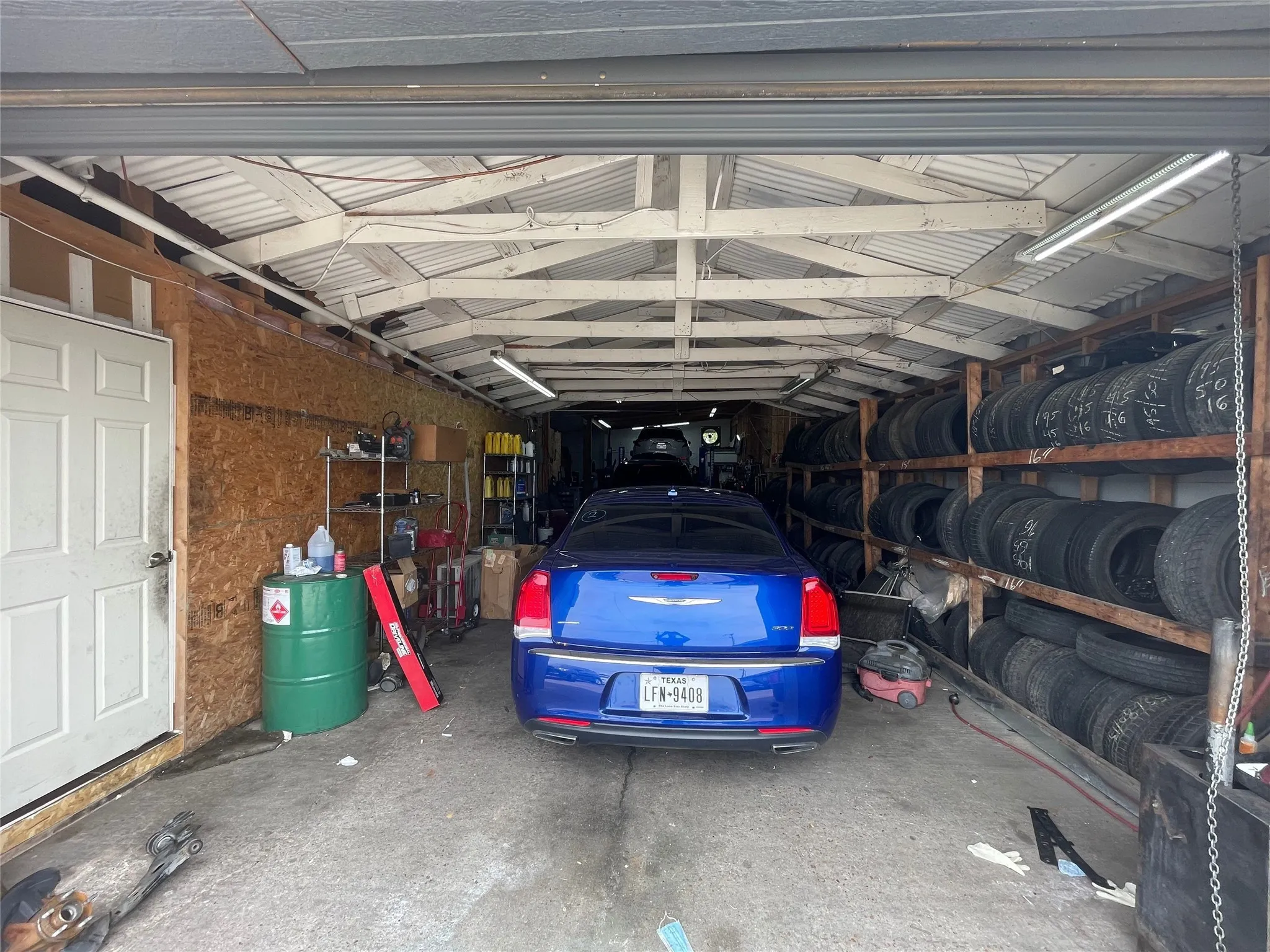 Industrial For Sale in Dallas County , 1006 W 6th Street, Irving, Texas 75060, 0, 0, Garage spaces, 0 Sqft, built in 1960, Preowned, Price $1,350,000, mls#20317373, Real Estate Agent in Irving, Homes For Sale in Dallas county, Homes For Sale in Irving, Realtor in Irving Texas, Real Estate Brokerage Independent Realty Texas, Luminita Cordes Realtor