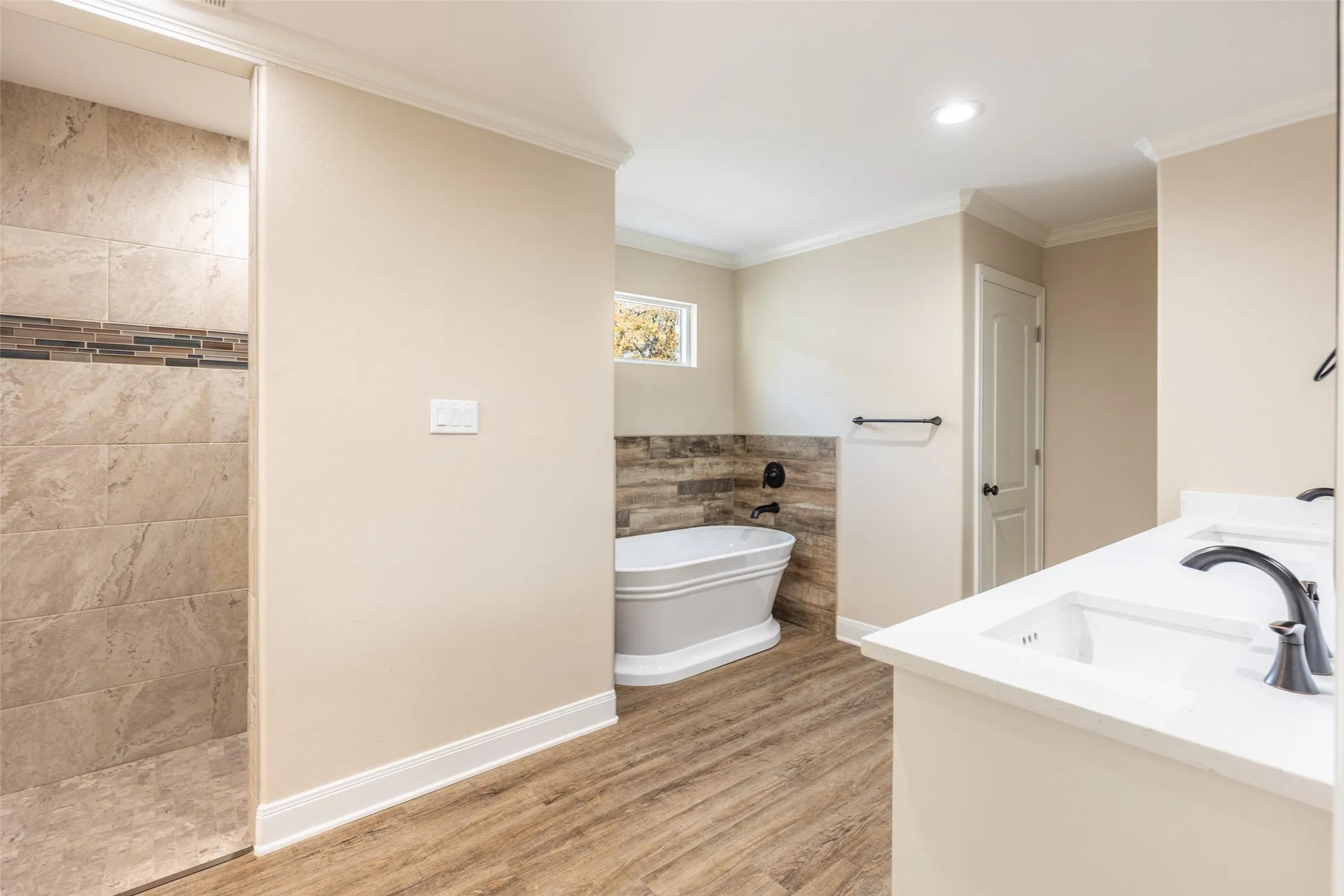 Example Photos of Another home previously built by L&L Builders
